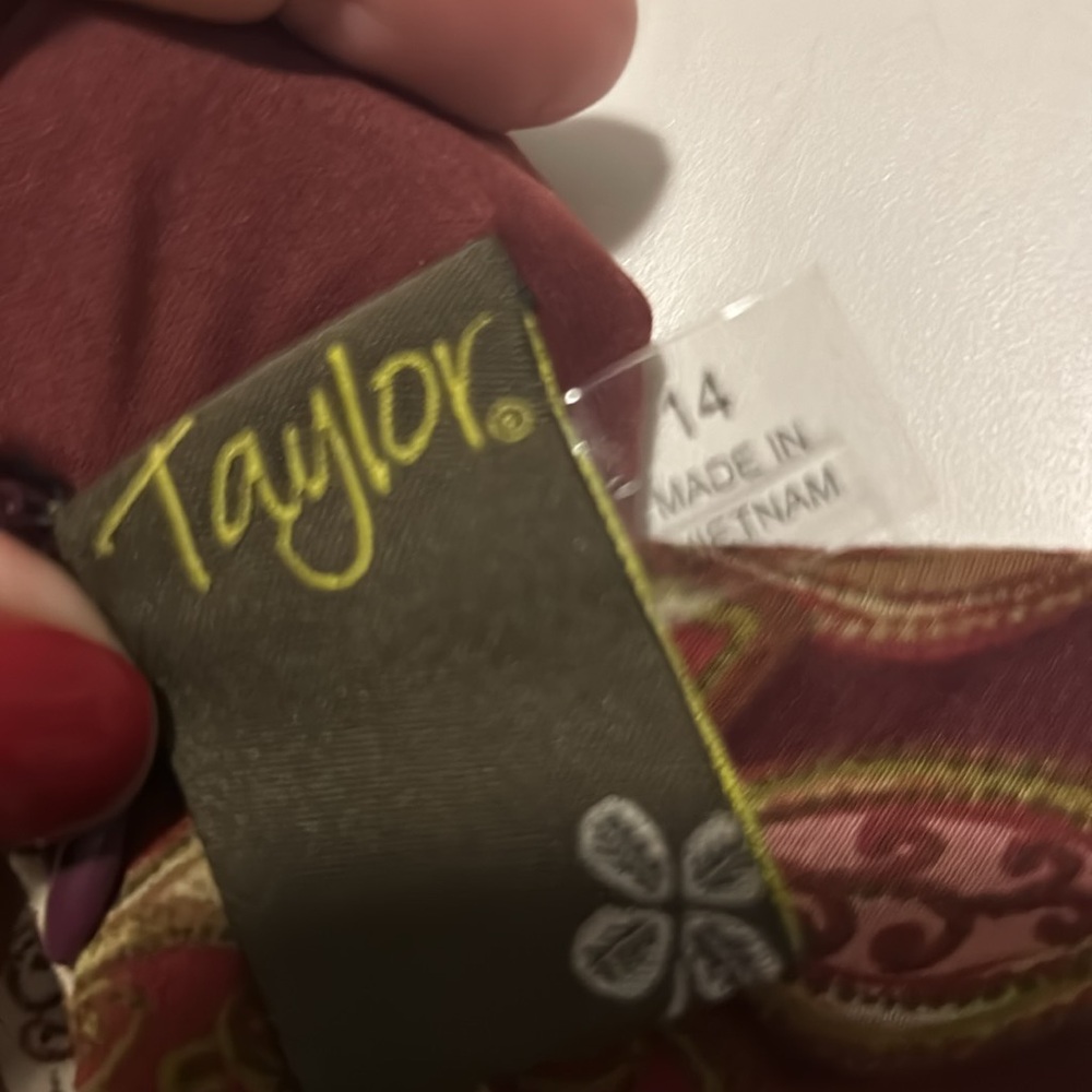 Taylor Dress - Picture 7 of 12